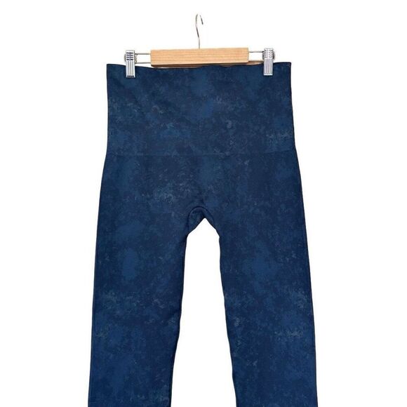 Spanx Seamless Shaping Leggings deep blue tie dye 1X - Picture 8 of 9